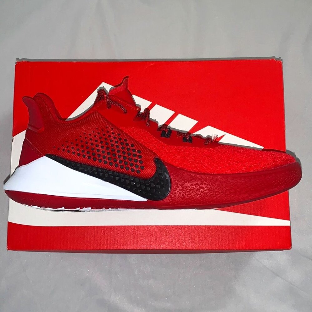 Nike Kobe Focus Red Mens Size 7.5 Excellent condition, comes with a Nike box